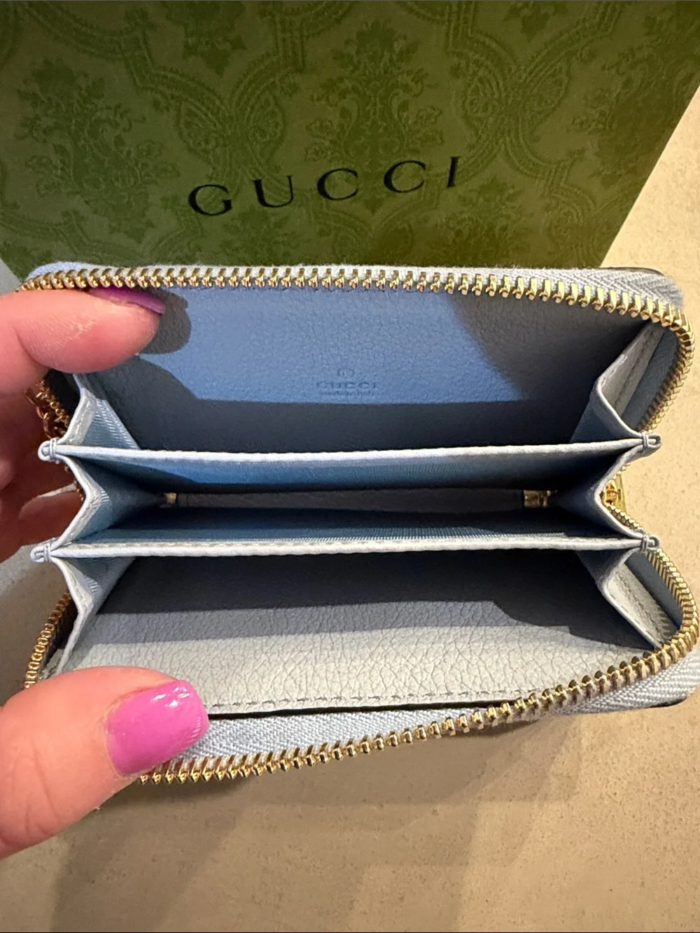 GUCCI | ✨NEW✨ GG Supreme Monogram Vitello Eclipse Enamel Striped Key Card Case